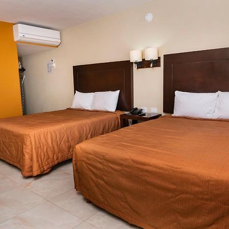 El Camino Hotel & Suites Heroica Caborca Екстер'єр фото