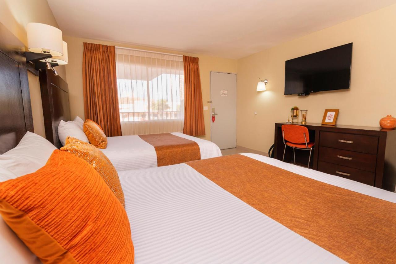 El Camino Hotel & Suites Heroica Caborca Екстер'єр фото