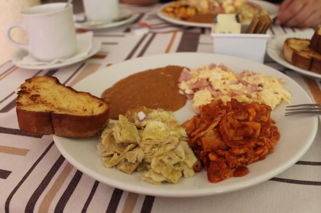 El Camino Hotel & Suites Heroica Caborca Екстер'єр фото