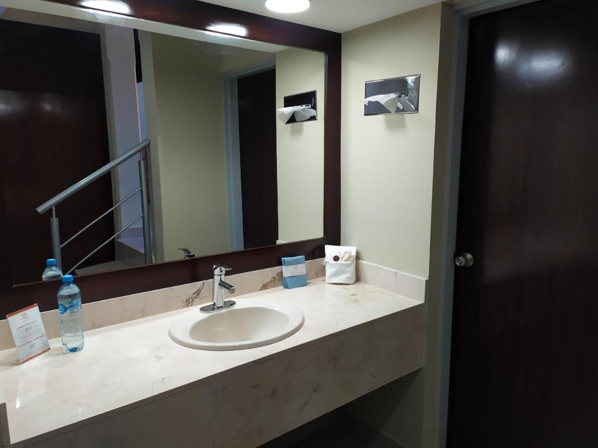 El Camino Hotel & Suites Heroica Caborca Екстер'єр фото
